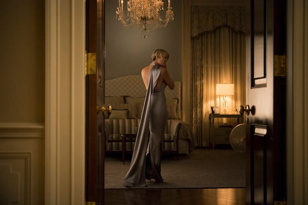 'House of Cards': The Style Evolution of Robin Wright's Claire ...