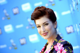 YouTube Stars, WWE Wrestler, PETA Pay Tribute to Actress Stevie Ryan