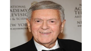Bob Wolff, Sports Broadcaster for 8 Decades, Dies at 96
