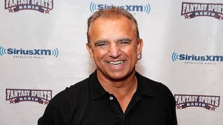 Jay Thomas, Emmy-Winning ‘Cheers’ and ‘Murphy Brown’ Actor, Dies at 69