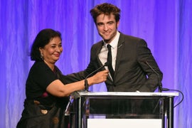 Robert Pattinson, Elisabeth Moss Help HFPA Donate $2 Million to Charity (Photos)