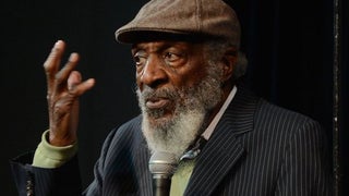 Dick Gregory, Comedian and Activist, Dies at 84
