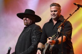 Country Music Stars React to ‘Tragic’ Day After Troy Gentry, Don Williams Deaths