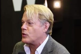 ‘Victoria and Abdul’ Star Eddie Izzard on Secret History of ‘Love Across a Great Divide’ (Video)