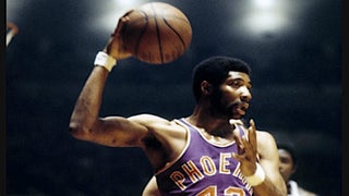 Connie Hawkins, NBA Hall of Famer, Dies at 75