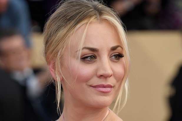 Kaley Cuoco Displays Her Churning Desire With Johnny Galecki on 'Big Bang  Theory' Set (Photo)