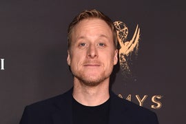Alan Tudyk Exits Steve Martin’s Broadway Comedy ‘Meteor Shower’ Over ‘Creative Differences’