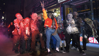 Heidi Klum Thrills in Epic Michael Jackson Halloween Costume (Photos)