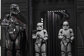 ‘Star Wars: The Last Jedi’: 8 A-List Cameos to Keep an Eye (and Ear) Out for (Photos)