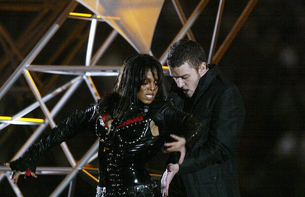 Les Moonves Tried To Ban Janet Jackson From Cbs And Viacom After Super Bowl Fiasco Report