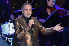 Neil Diamond Retires From Touring After Parkinson’s Diagnosis