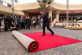 When and How to Watch the Golden Globes Red Carpet Live