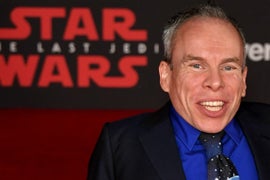 Warwick Davis Blasts Twitter for Not Removing ‘Midget’ Tweet From His Timeline