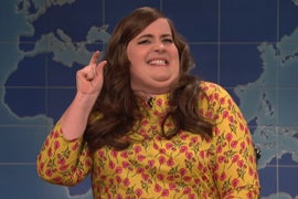 ‘SNL’ Weekend Update: Watch Aidy Bryant Take Mark Wahlberg to Task Over ‘All the Money in the World’ (Video)