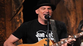 Singer Peter Himmelman Slams YouTube for Taking Down Song About Shooting: ‘It Was Meant to Be Ironic’ (Video)