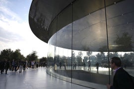 People Keep Running Into the Fancy Glass at Apple Park – Seriously