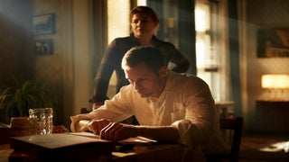 ‘Mute’ Movie Review: Alexander Skarsgard’s Future Noir Makes No Filmmaking Noise