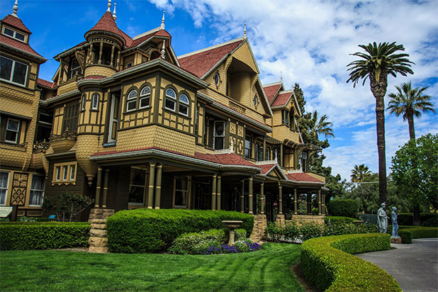 13 Peculiar Facts About The Winchester Mystery House Photos