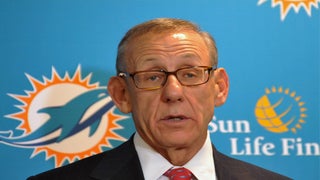 Miami Dolphins Owner Vows No Anthem Protests Next Season: ‘All My Players Will Be Standing’