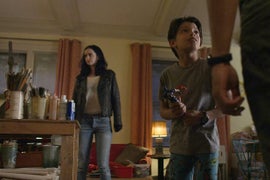 ‘Jessica Jones’ (Finally) Stops Avoiding Talking About the Marvel Cinematic Universe