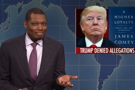 ‘SNL’ Weekend Update’s Michael Che Jokes that Trump ‘Being Into Pee Pee Is Kind of Charming’ (Video)