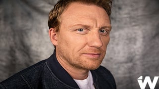 ‘Grey’s Anatomy’ Star Kevin McKidd Talks Sarah Drew’s Exit: ‘Owen Hunt Is Going to Struggle’