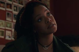 Mindy Kaling Not Sure If Rihanna Knows Who She Is – Even After ‘Ocean’s 8’ Team-Up (Video)