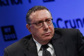 LA Times Names Time Inc Veteran Norman Pearlstine as Executive Editor