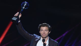 Snowboarder Shaun White Apologizes for ‘Tropic Thunder’-Inspired ‘Simple Jack’ Halloween Costume