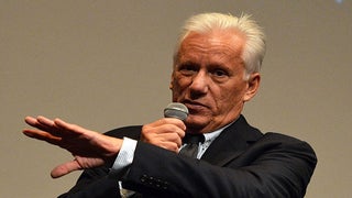 James Woods Urges Followers to Sell Twitter Stock Amid ‘Shadow Banning’ Outrage