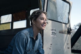 ‘Fear the Walking Dead’ Star Jenna Elfman ‘Moved’ by ‘Potent’ Season 4
