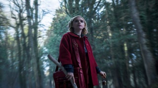 ‘Chilling Adventures of Sabrina’ Season 1 Photos: Check Out Harvey Kinkle, Aunt Zelda and More