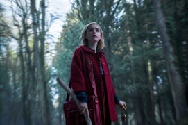 ‘Chilling Adventures of Sabrina’ Season 1 Photos: Check Out Harvey Kinkle, Aunt Zelda and More