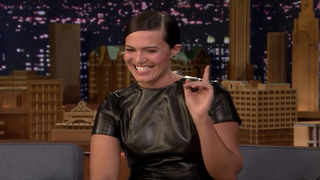 Mandy Moore Aces Fallon’s ‘This Is Us’-‘A Walk to Remember’ Quotes Quiz (Video)