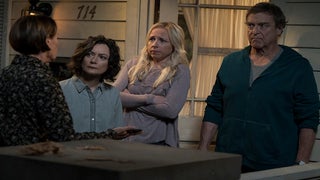 ‘The Conners’: Roseanne’s Family Returns Sans Roseanne in Sneak Peek at Spinoff (Photos)