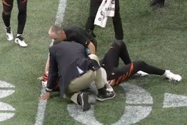Cincinnati Bengals’ Tyler Eifert Snaps His Ankle in Gruesome Injury (Video)