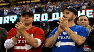 Matt Damon and Jimmy Kimmel Keep Up Their Fake Feud at the World Series (Photo)