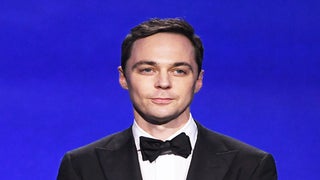‘Big Bang Theory’ Stars Jim Parsons and Mayim Bialik Go Head-to-Head in Behind-the-Scenes Look (Photo)