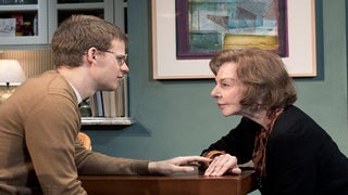 ‘The Waverly Gallery’ Broadway Review: Kenneth Lonergan Remembers a Lost, Eccentric Life