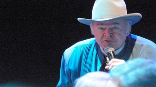 Roy Clark, ‘Hee Haw’ Host and Country Music Legend, Dies at 85