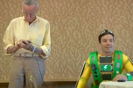 That Time Stan Lee Pretended to Like Jimmy Fallon’s Crummy Superhero Costume (Video)