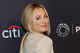 ‘Big Bang Theory’ Stars Kaley Cuoco, Mayim Bialik and Melissa Rauch Channel ‘Charlie’s Angels’ in Behind-the-Scenes Look (Photo)