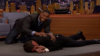 Can Jimmy Fallon Do 25 Pushups? (Video)