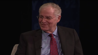 Ron Chernow to Speak at 2019 White House Correspondents’ Dinner