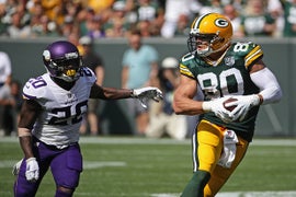 How to Watch the Packers vs Vikings Game on ‘Sunday Night Football’ for Free