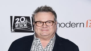 ‘Modern Family’ Star Eric Stonestreet Shocks Jesse Tyler Ferguson With Something ‘VERY Unpleasant’ in Behind-the-Scenes Look (Video)