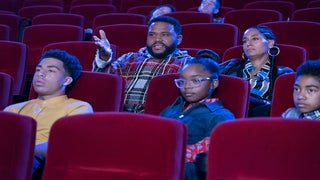ABC Orders 2 More ‘Black-ish’ Episodes, 1 Extra Apiece for ‘Goldbergs,’ ‘Single Parents,’ ‘Kids Are Alright’