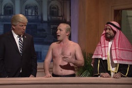 ‘SNL’: Alec Baldwin’s Trump Channels ‘Evita’ and Mopes About Putin’s Bro-Down With MbS