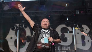 ’90s MTV Host Matt Pinfield Hit by a Car, Hospitalized With Broken Leg and Cracked Skull