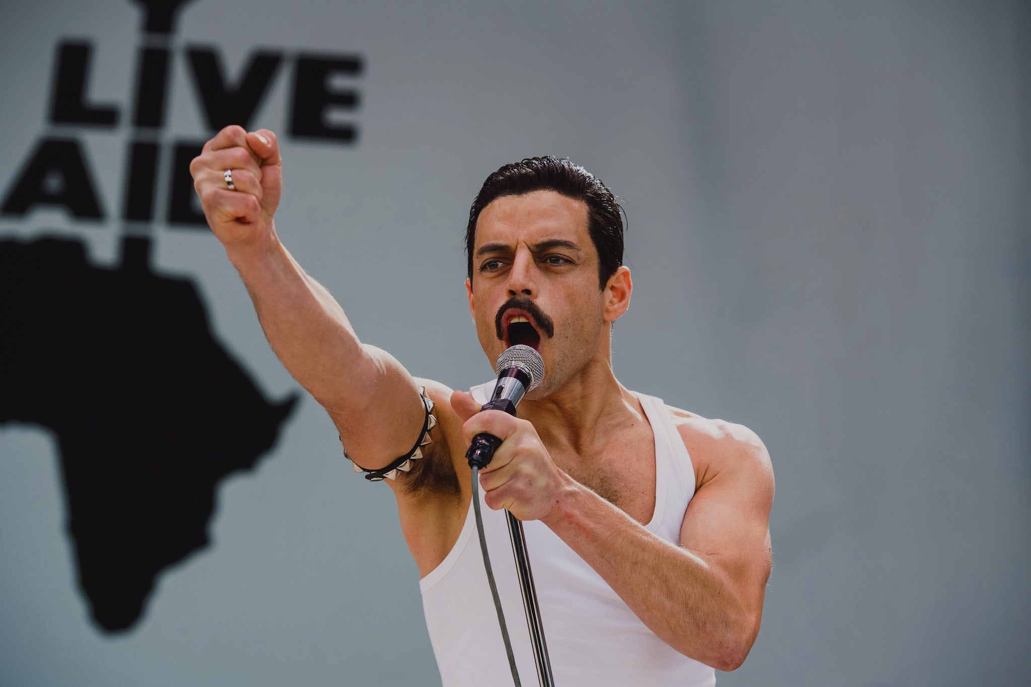 Rami Malek stars as Freddie Mercury in Twentieth Century Fox’s BOHEMIAN RHAPSODY.